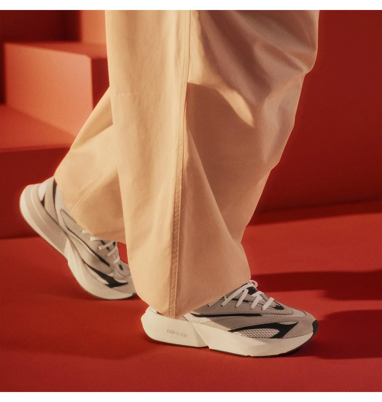 Кросівки жіночі Adidas Lightblaze White/Beige JH6962