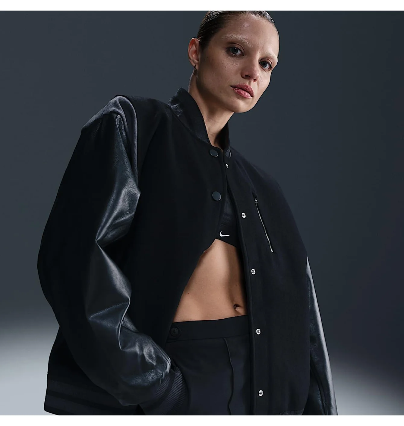 Бомбер жіночий Nike Sportswear Destroyer Black FN3672-010