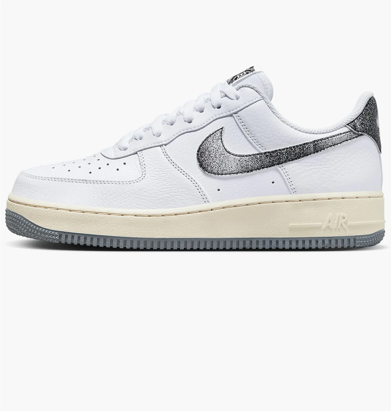 Кросівки чоловічі Nike Air Force 1 07 Lx Shoes White DV7183-100