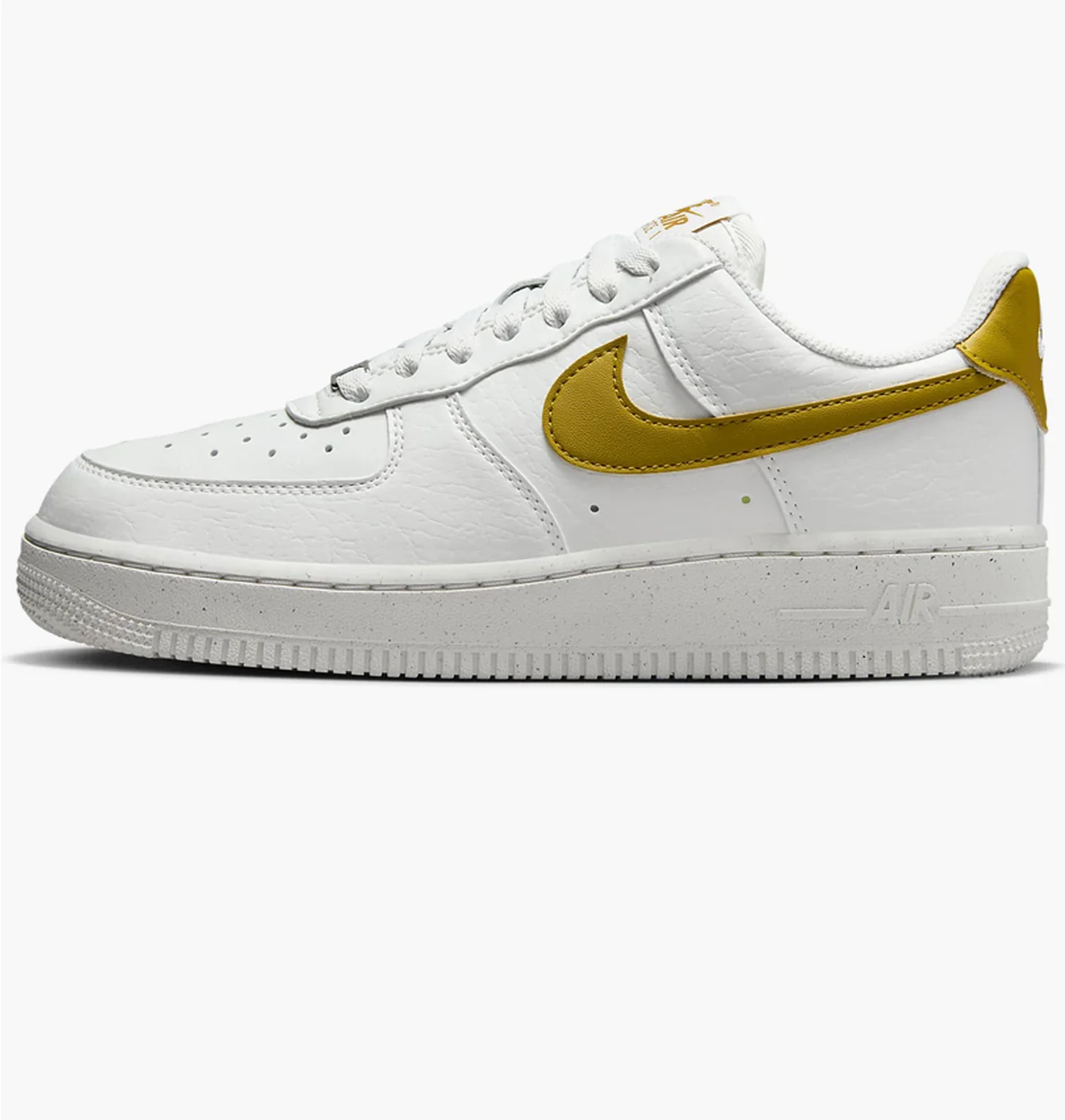 Кросівки жіночі Nike Air Force 1 07 Se Shoes White DV3808-101