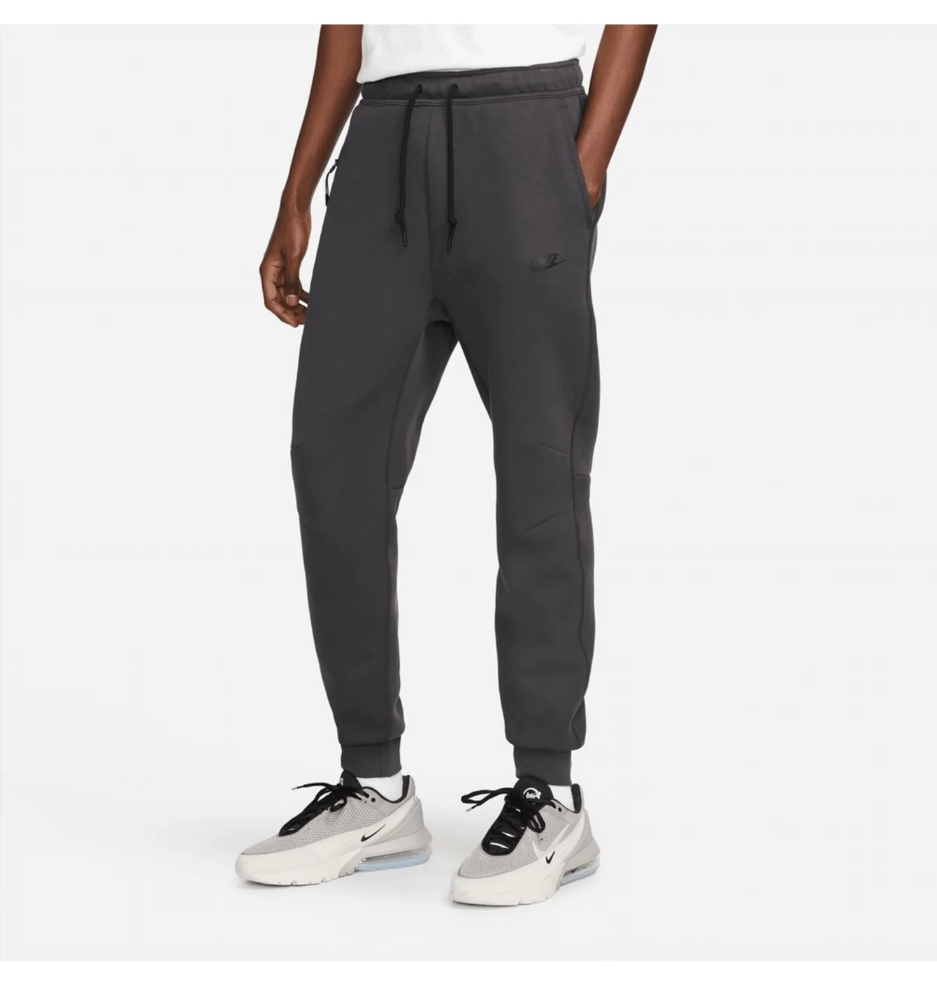 Штани чоловічі Nike Sportswear Tech Fleece Jogger Pants Grey FB8002-060