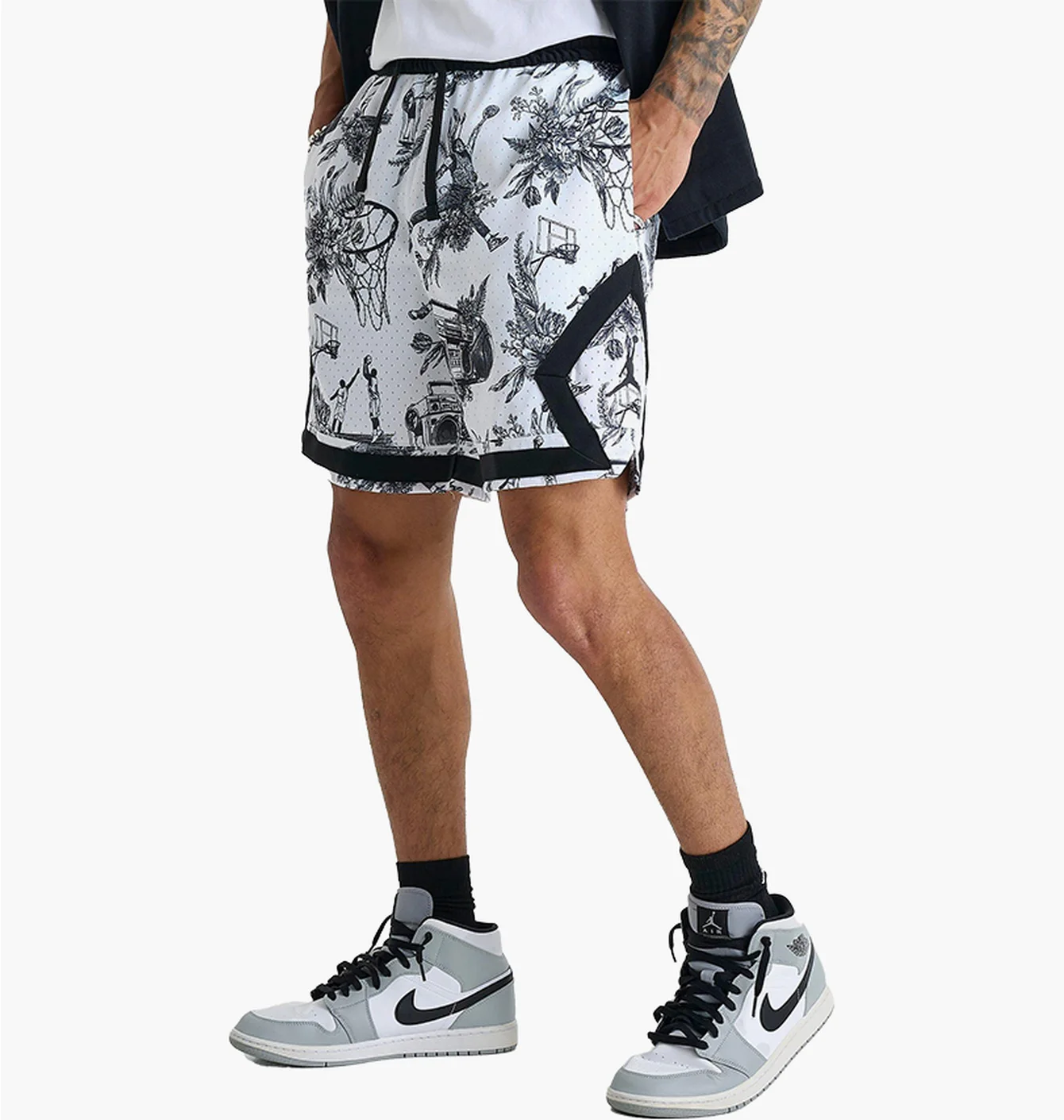 Шорти чоловічі Air Jordan Sport Dri-Fit Printed Diamond Basketball Shorts White FV8614-100
