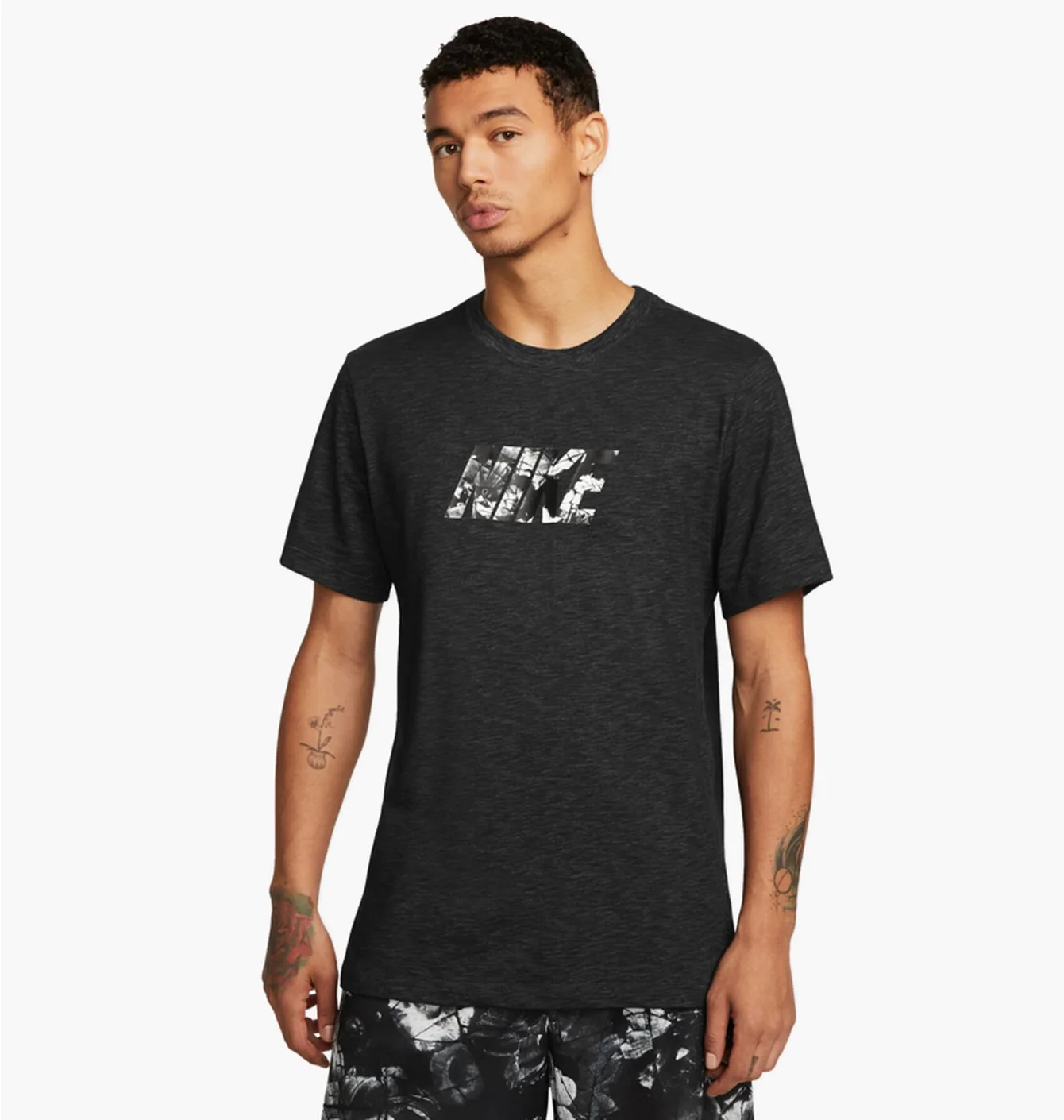 Футболка чоловіча Nike M Nk Df Tee Slub Fa Gfx Black Dr7532-010