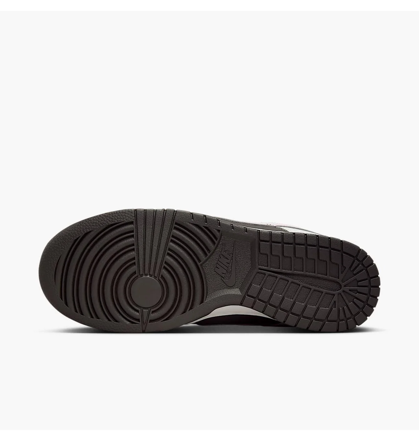 Кросівки жіночі Nike Dunk Low Black/Grey IB8510-100