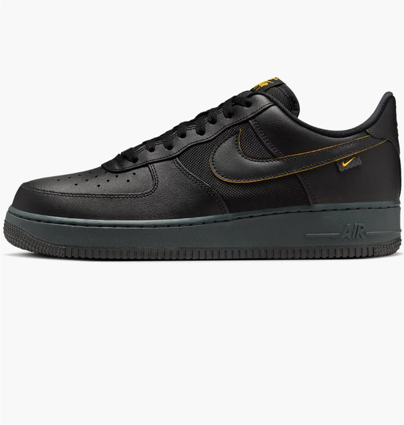 Кросівки чоловічі Nike Air Force 1 07 Black FZ4617-001
