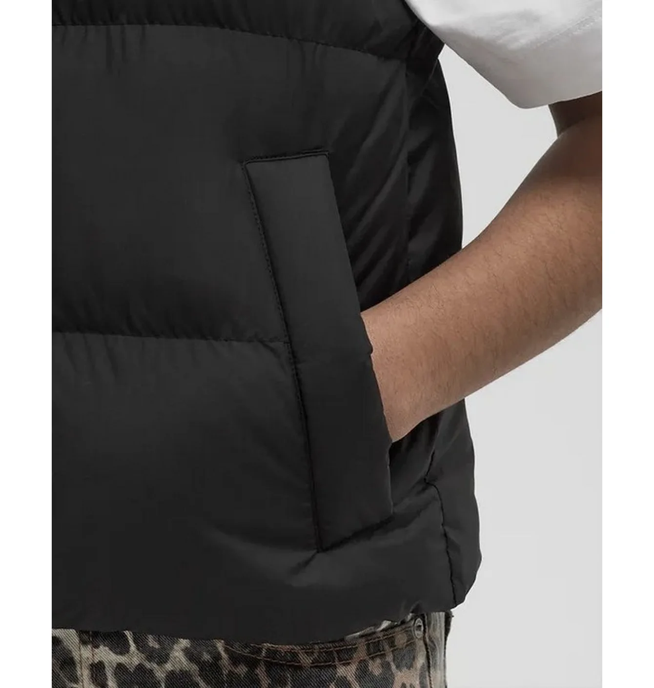 Жилетка жіноча Air Jordan WomenS Puffer Vest Black FV7149-010