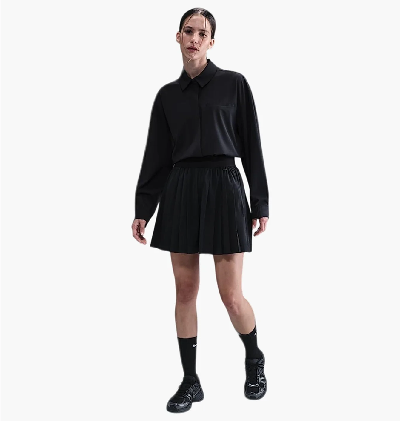 Спідниця жіноча Nike 24.7 Perfect Stretch WomenS Dri- F I T High- Waisted Loose Pleated Shorts Black IB2346-010