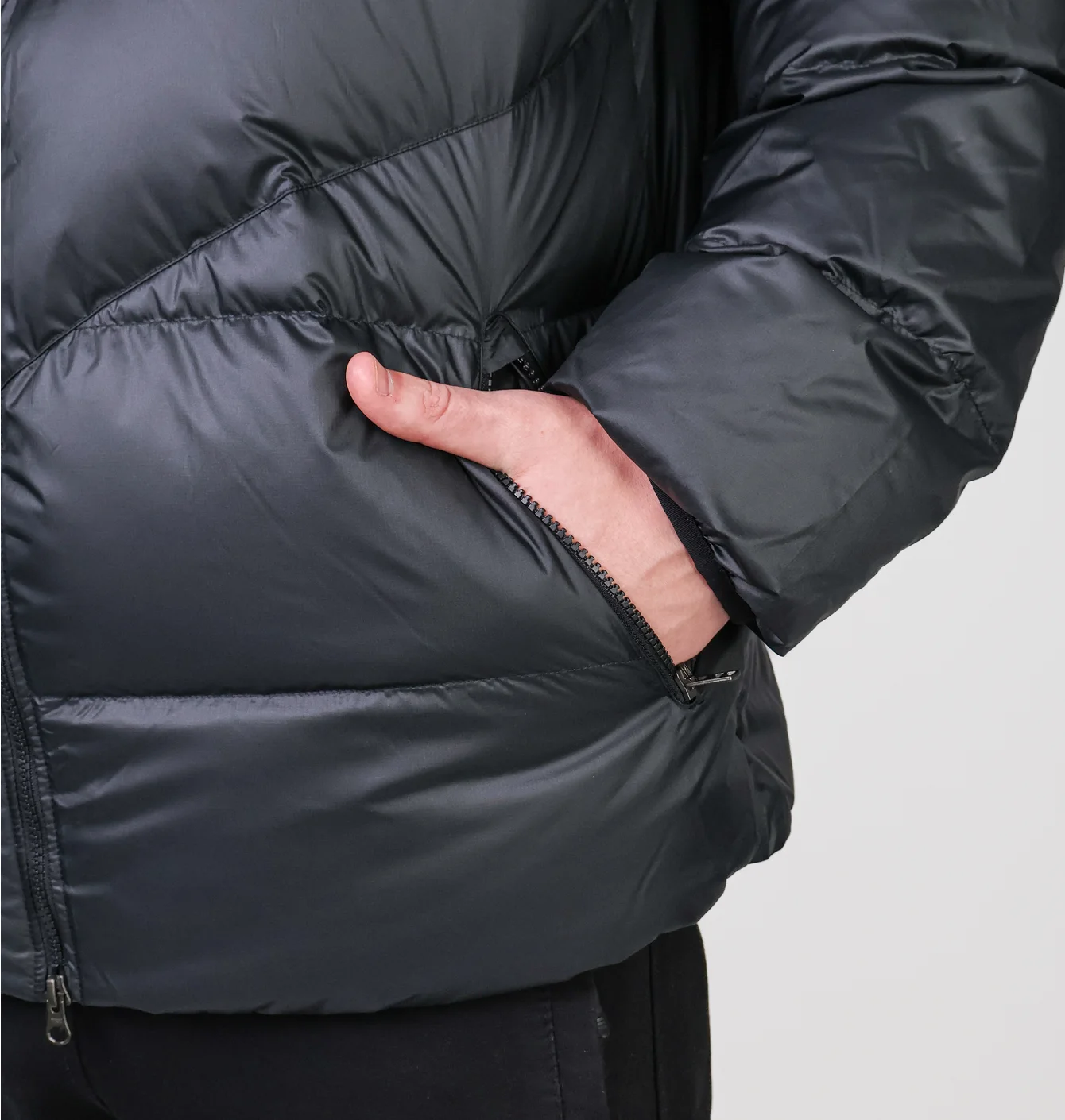 Пуховик чоловічий Nike M Windrunner Stmnt Dwn Jkt Black HQ7790-011