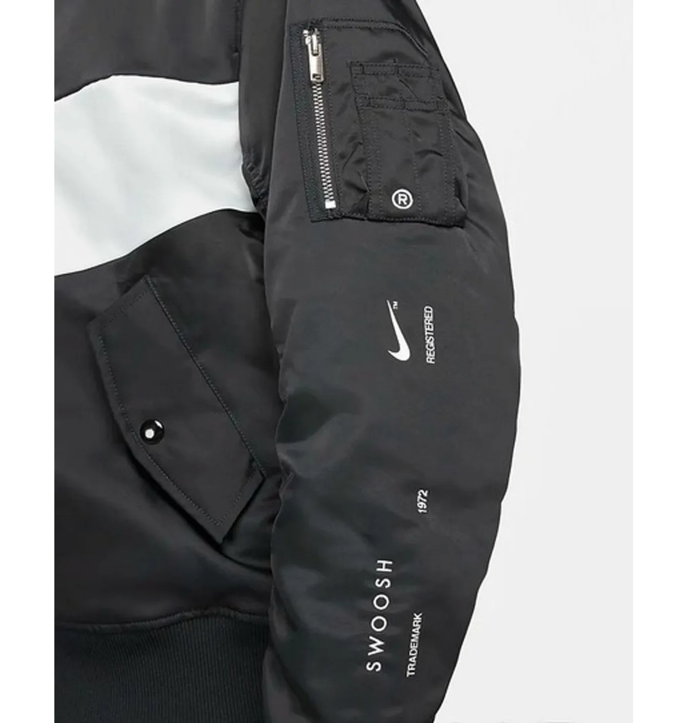 Куртка чоловіча Nike Reversable Therma-Fit Jacket Black Dr7020-010